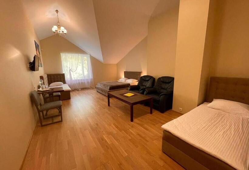 اتاق استاندارد چهار تخته, Spa&hotel Mūsa Paradise