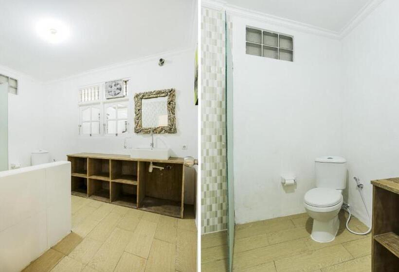 Семейный Номер, Oyo 4003 Ceria Guesthouse Seminyak