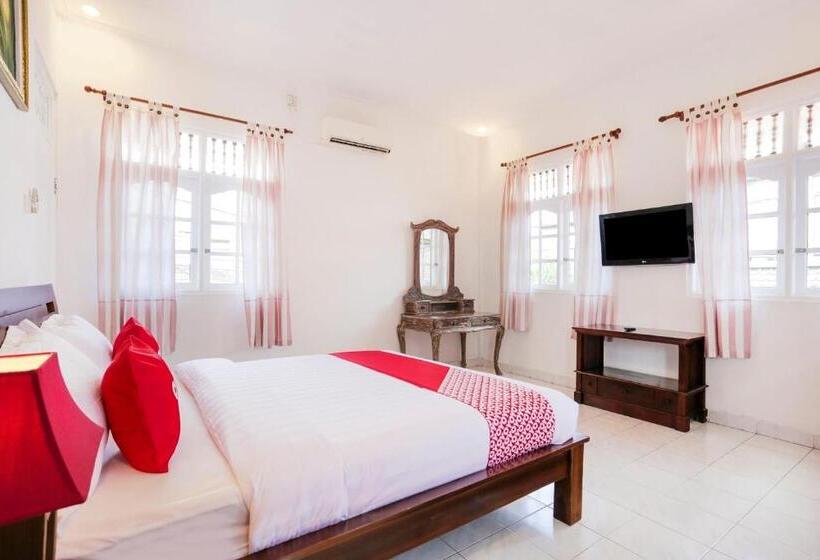 Семейный Номер, Oyo 4003 Ceria Guesthouse Seminyak