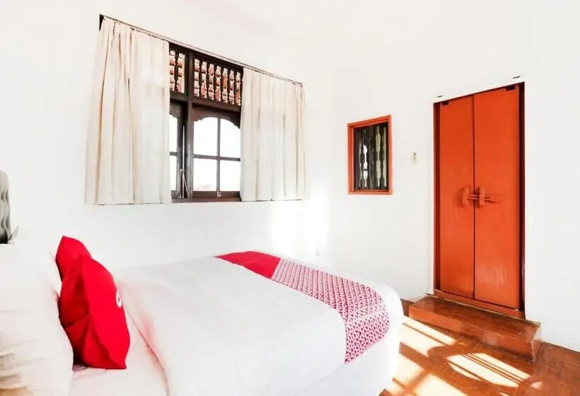 デラックスルーム, Oyo 4003 Ceria Guesthouse Seminyak