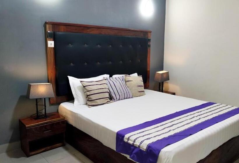 آپارتمان 2 خوابه, Imolease Kouessi Menontin