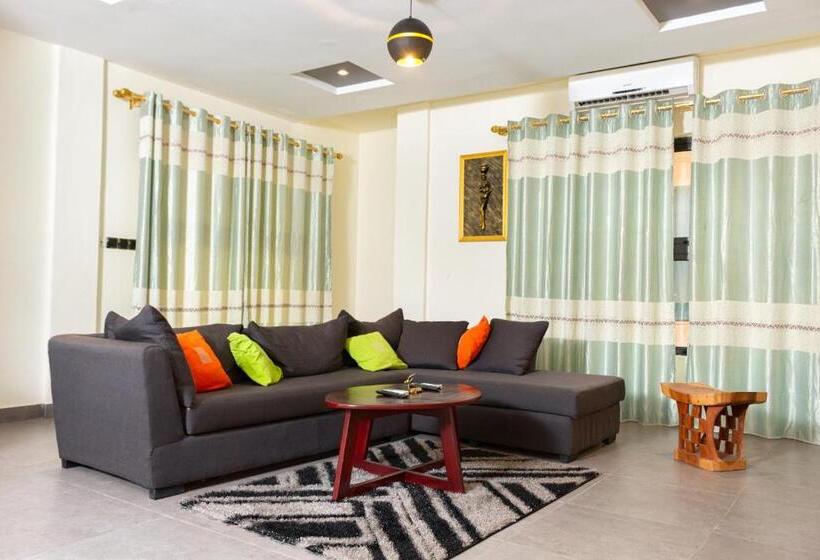 آپارتمان 2 خوابه, Imolease Kouessi Menontin