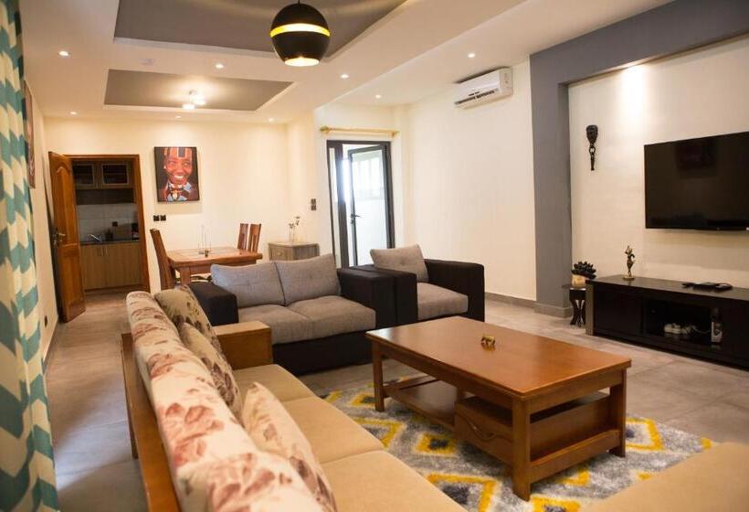 آپارتمان 2 خوابه, Imolease Kouessi Menontin