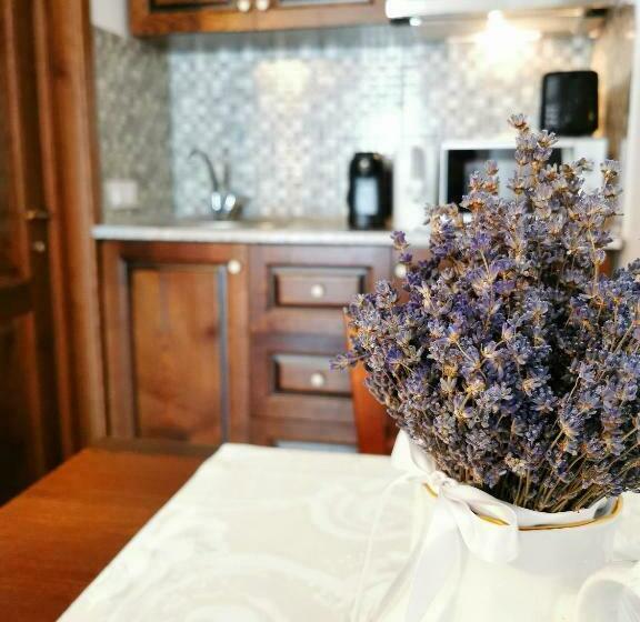 Студия Стандарт, Ama Guest House