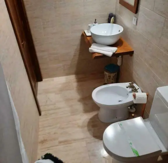آپارتمان 1 خوابه, Ama Guest House