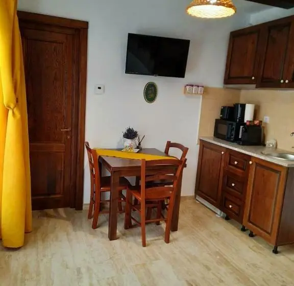 آپارتمان 1 خوابه, Ama Guest House