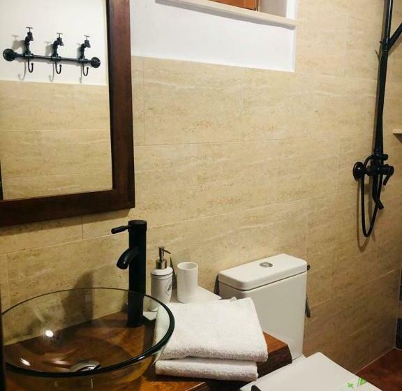 Студия Стандарт, Ama Guest House