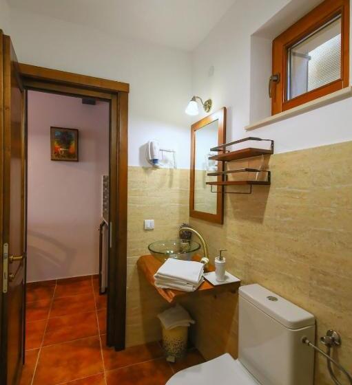 Студия Стандарт, Ama Guest House