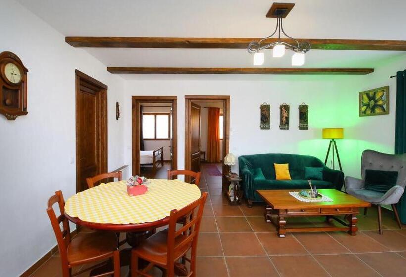 Апартаменты 2 Спальни, Ama Guest House