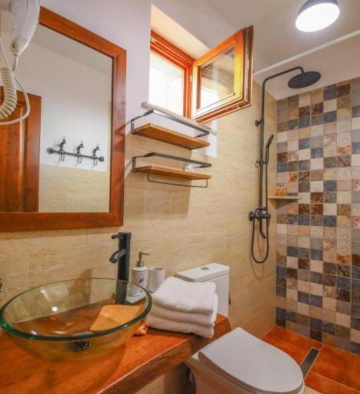 Студия Стандарт, Ama Guest House