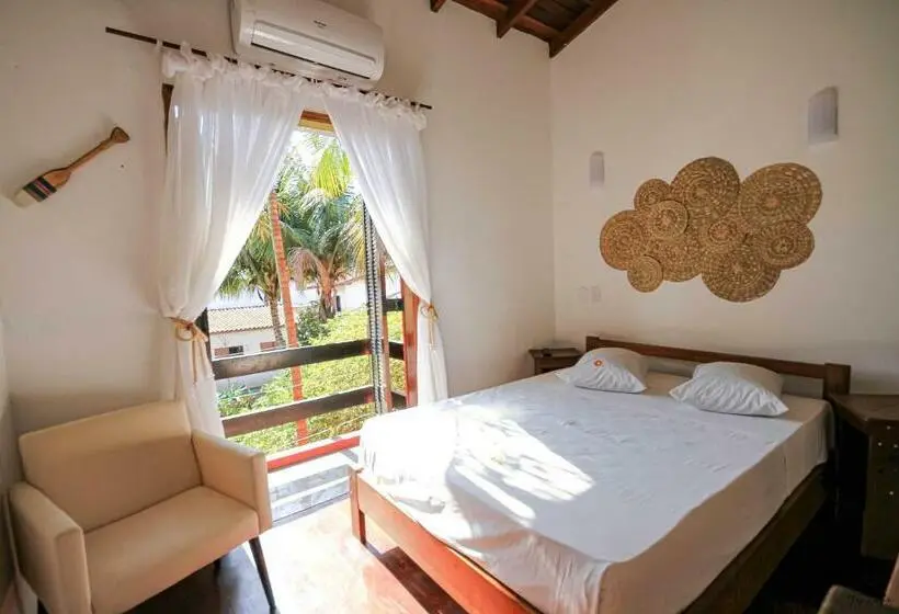 バルコニー付きスタンダードトリプルルーム, Caminho Das Praias Guesthouse