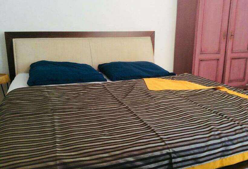 استودیوی استاندارد, Apartmán Sirius B