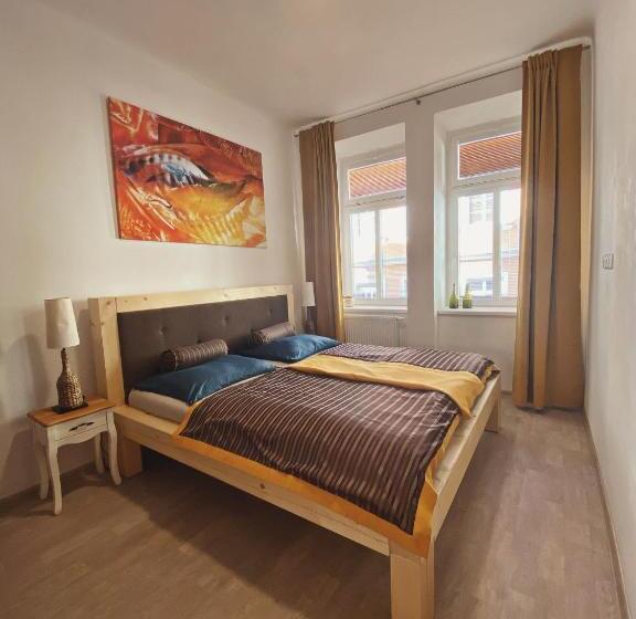استودیوی استاندارد, Apartmán Sirius B