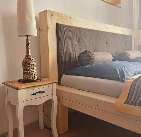 استودیوی استاندارد, Apartmán Sirius B