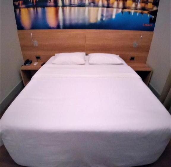 חדר סטנדרט, Og