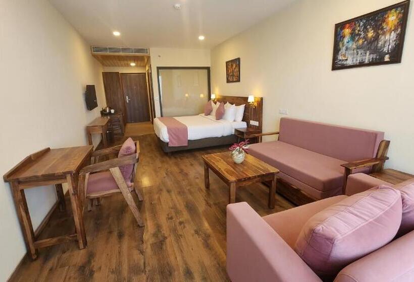 キングサイズベッドのデラックスルーム, Lemon Tree Hotel, Kasauli