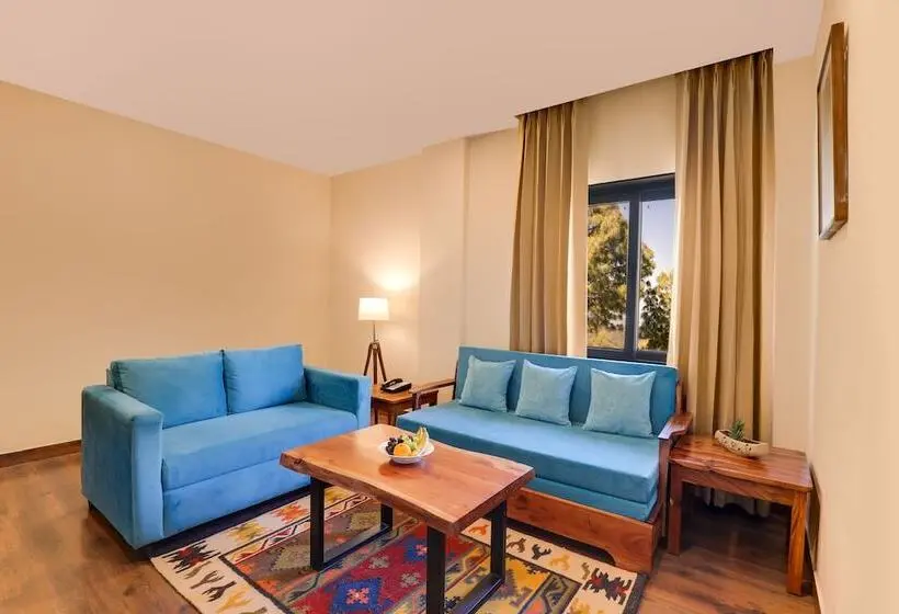 スーペリアースイート, Lemon Tree Hotel, Kasauli