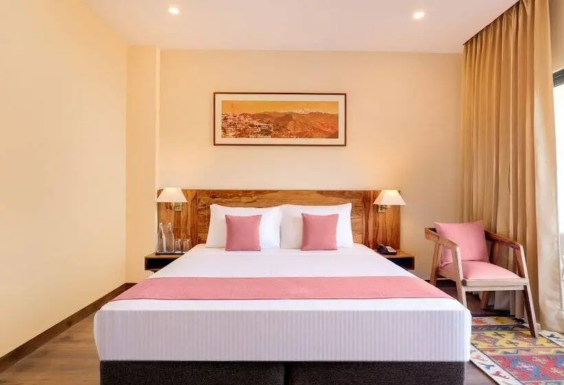 デラックススイート, Lemon Tree Hotel, Kasauli