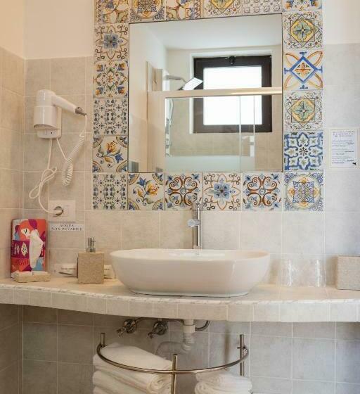 デラックスの4人部屋, Paradise Sicily Rooms