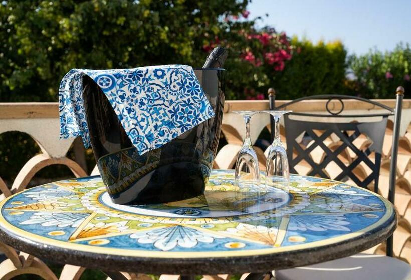 デラックスの4人部屋, Paradise Sicily Rooms