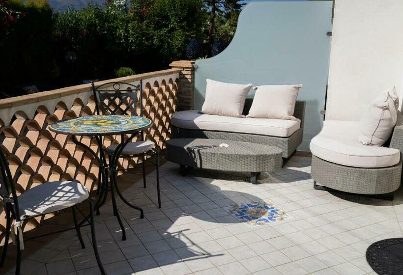 デラックスの4人部屋, Paradise Sicily Rooms