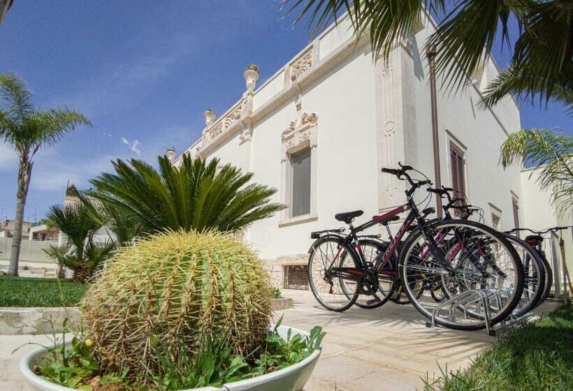 اتاق استاندارد با چشم‌انداز استخر, Relais Villa Magnolia