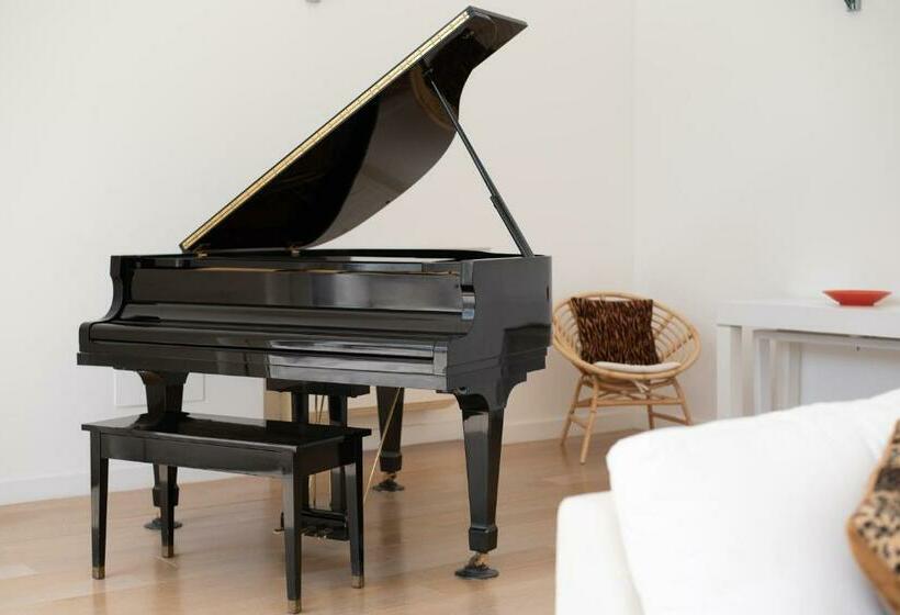 اتاق استاندارد با چشم‌انداز استخر, Relais Villa Magnolia