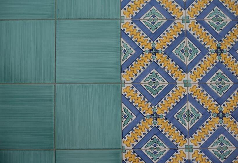 اتاق استاندارد با چشم‌انداز استخر, Relais Villa Magnolia