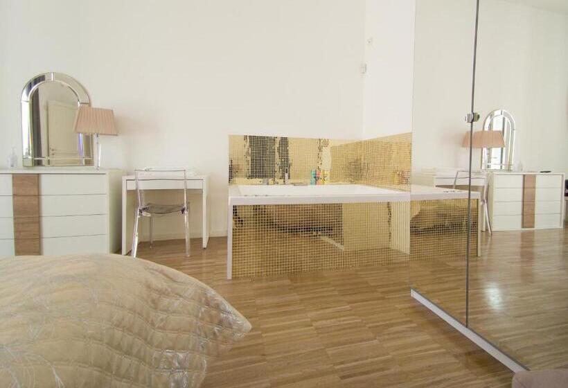 اتاق استاندارد با تخت دو نفره بزرگ, Relais Villa Magnolia