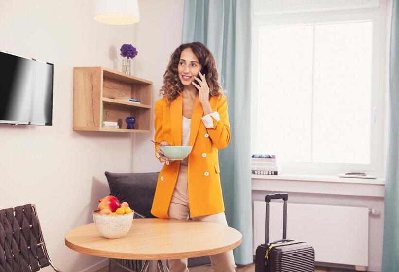 Студия Стандарт, Coffee Fellows Hotel & Longstay