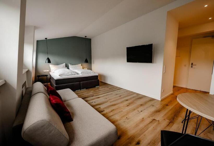 Студия Стандарт, Coffee Fellows Hotel & Longstay