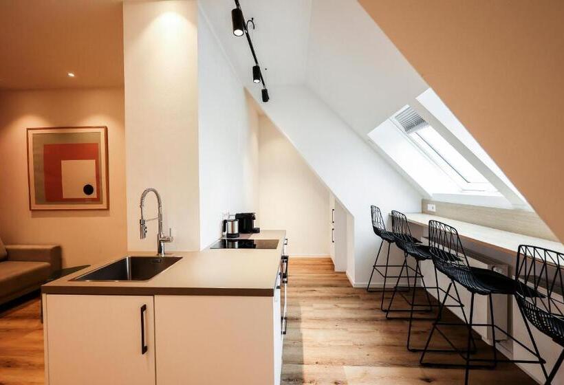 Люкс, Coffee Fellows Hotel & Longstay