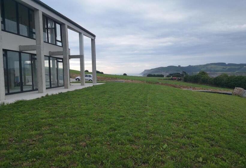 Дом 4 Спальни, Langre Wayve House