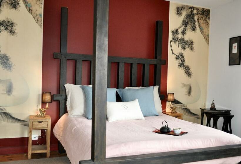 Superior room with lake view, Les O D Annecy