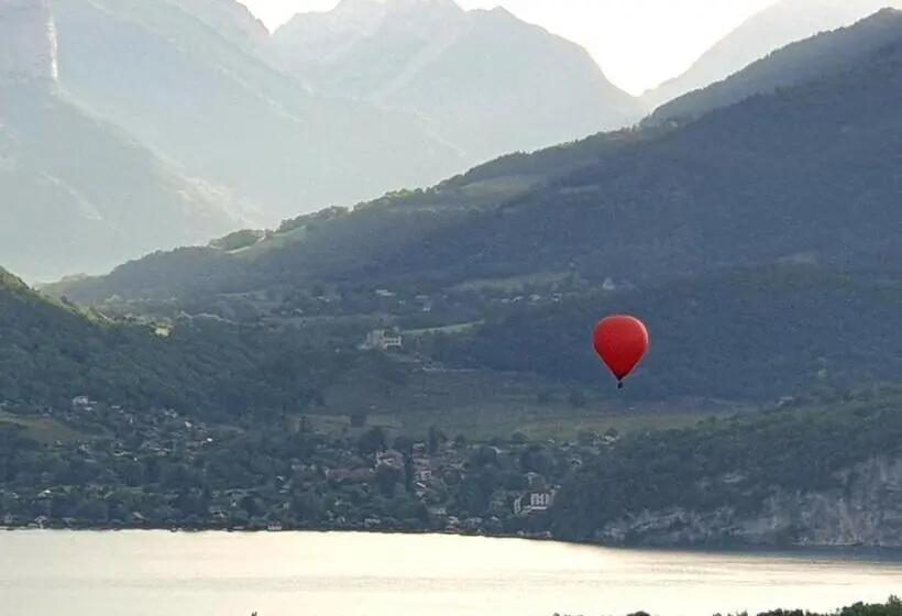 Deluxe-huone Järvinäkymä, Les O D Annecy