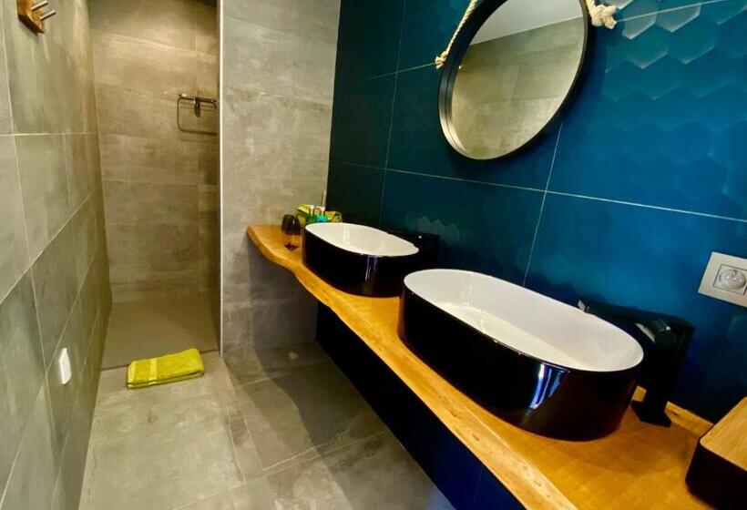 غرفة ديلوكس مطلة على البحيرة, Les O D Annecy