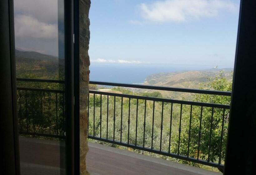 חדר סטנדרט לשלושה עם מרפסת, Agricoltura Rascio