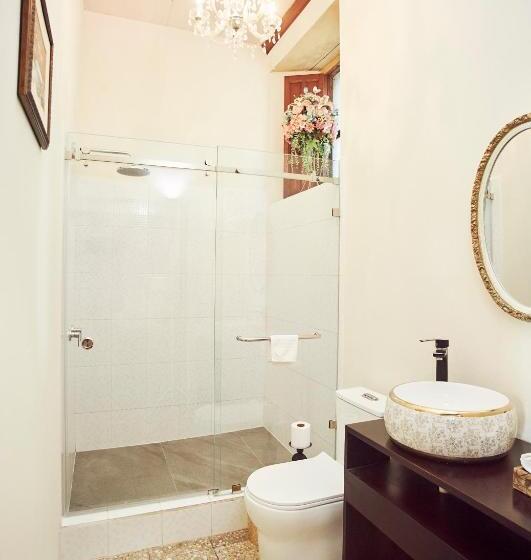 Deluxe Suite King Bed, Vintage  Rialto