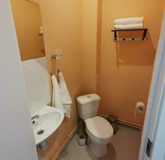 اتاق چهار تخته با دستشویی مشترک, Kārklu Muiža