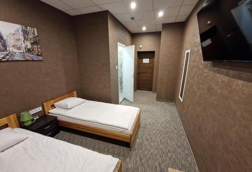 اتاق استاندارد با چشم‌انداز باغ, Kārklu Muiža