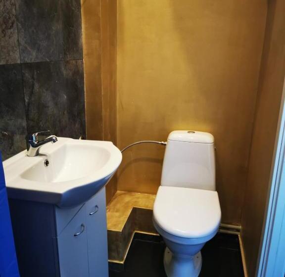 اتاق لوکس سه تخته, Kārklu Muiža