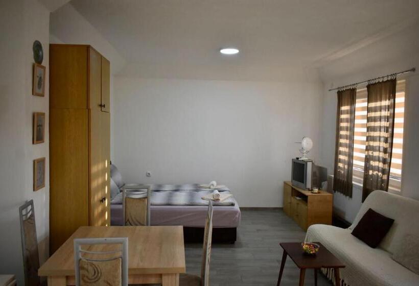 اتاق استاندارد, Petković Apartman