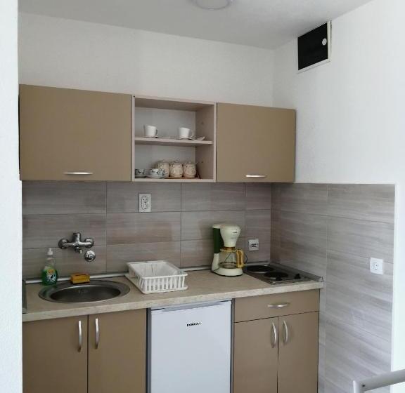 اتاق استاندارد, Petković Apartman
