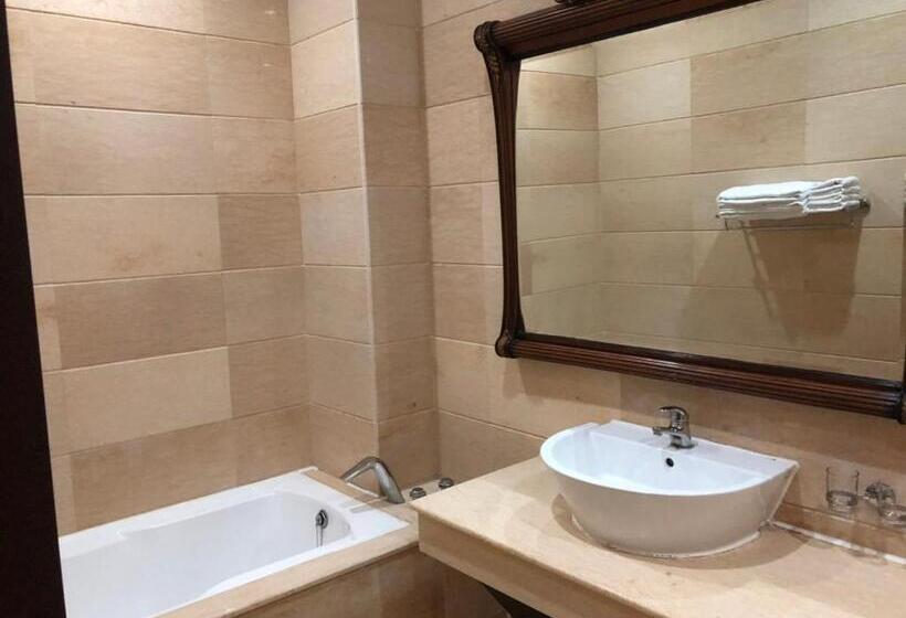 اتاق استاندارد چهار تخته, Royal Garden Motel   Chiayi Branch