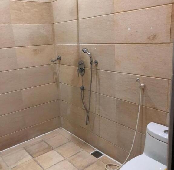 اتاق استاندارد چهار تخته, Royal Garden Motel   Chiayi Branch