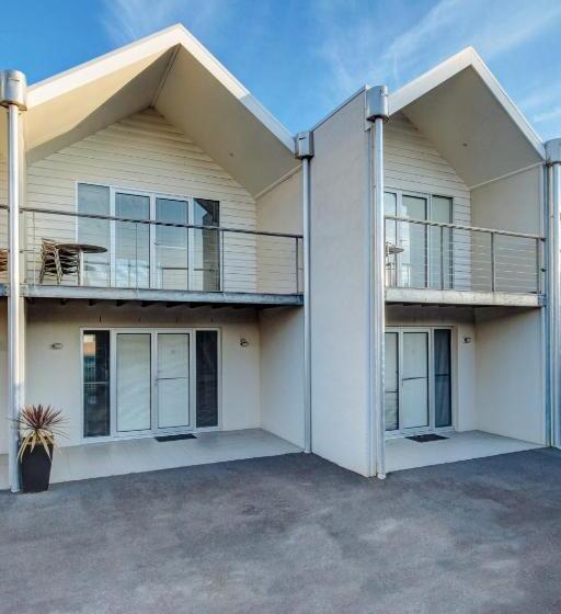 شقة غرفة واحدة, Ashmont Motel And Apartments