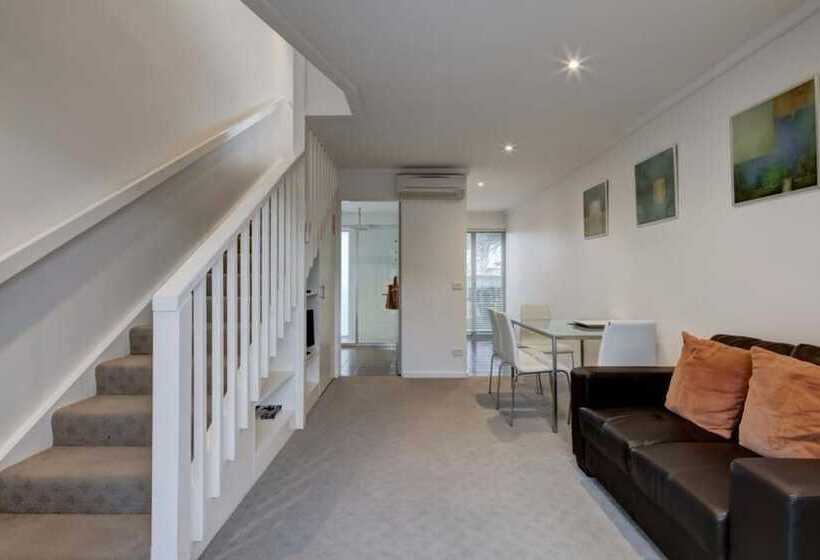 شقة غرفة واحدة, Ashmont Motel And Apartments