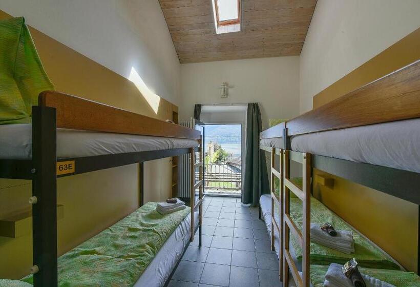 Llit en Habitació Compartida, Casa Moscia