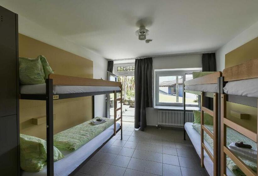 Llit en Habitació Compartida, Casa Moscia