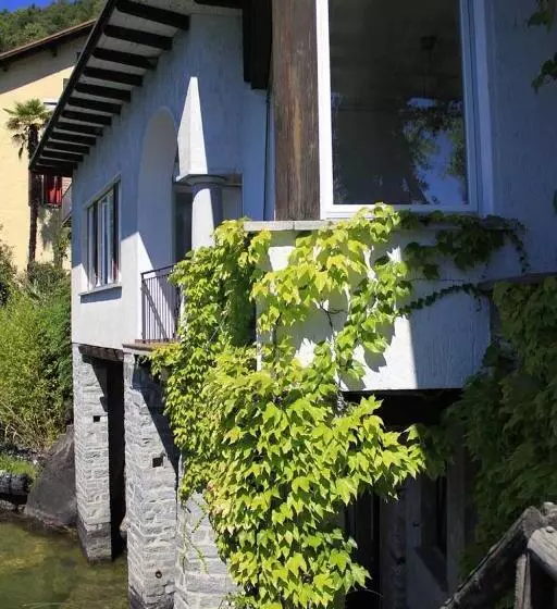 خانه 1 خوابه, Casa Moscia